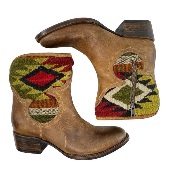 Freebird By Steven Carlo Ankle Boots Size 7 Southwestern Tapestry Brown Leather - Picture 10 of 10